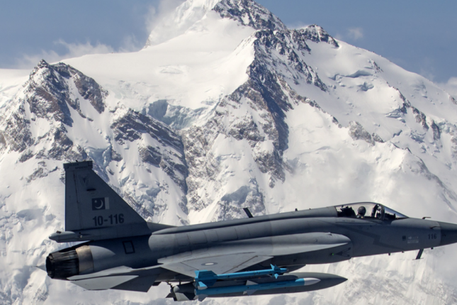 “JF-17 Thunder”lər erməniləri qorxuya salıb: “Fransız “Rafael”i almalıdırlar”