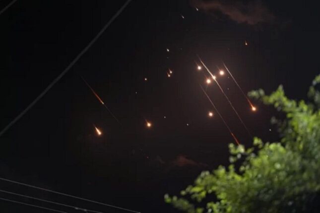 İran İsrailə yeni raket zərbələri endirib