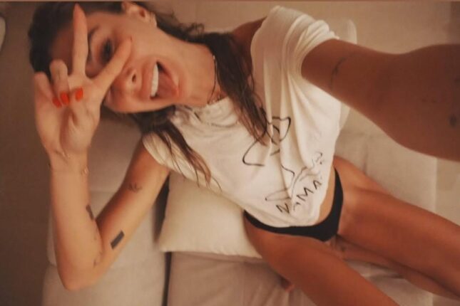 Acunun keçmiş arvadından bikini şou – Fotolar