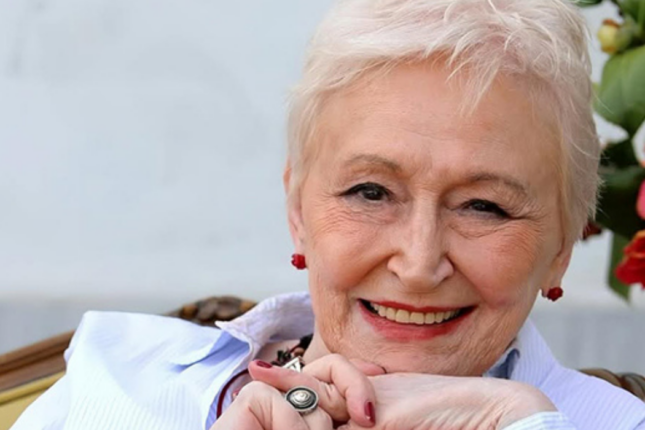 Pınar Kür vəfat etdi