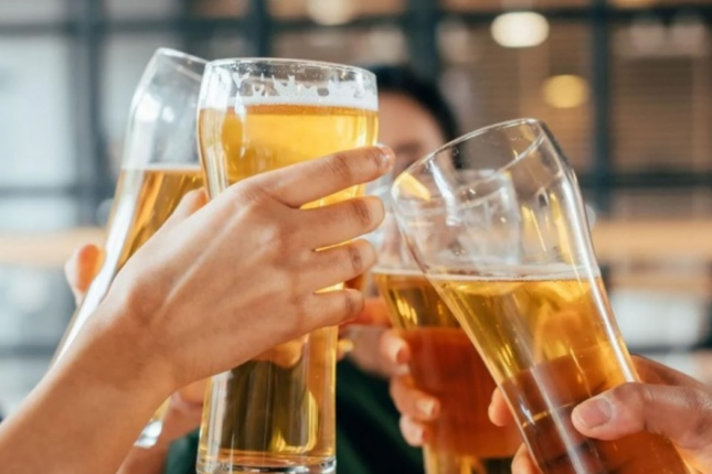 Hər gün pivə içsəniz, bədəninizdə nələr baş verəcək?