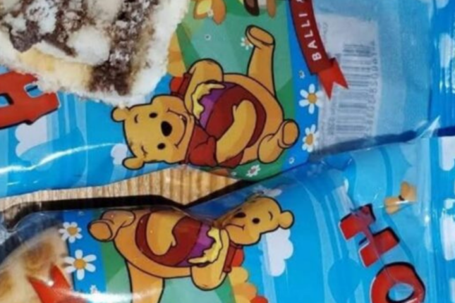 Uşaq şirniyyatının içindən dəmir parçası çıxdı – Foto