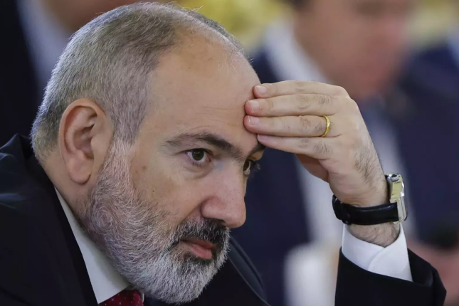 Paşinyanın reytinqi aşağı düşüb