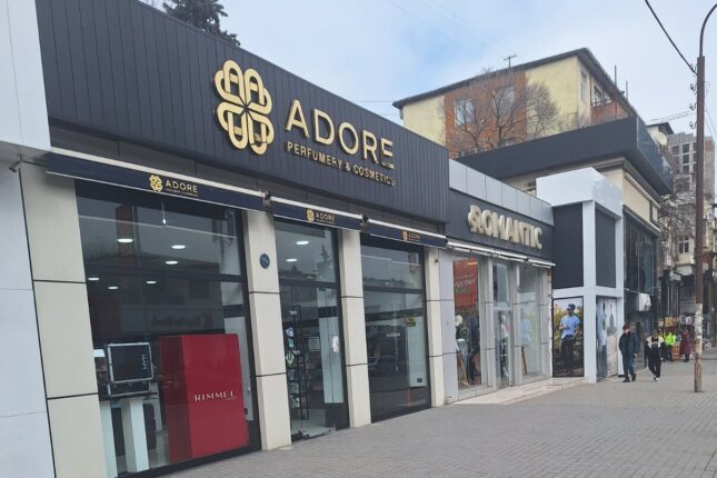 Tanınmış vəkil “Adore”ni məhkəməyə verdi, qalib gəldi – QƏRAR