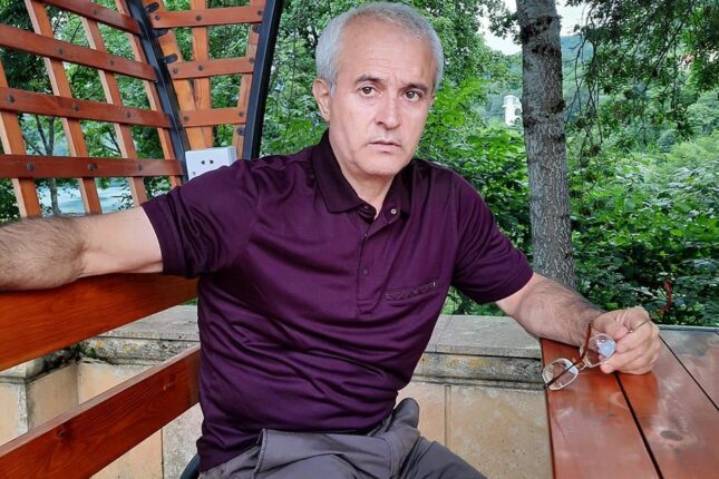 Ədəbiyyat ucuzlaşmır, oxucu kasıbdır – Xan Rəsuloğlu