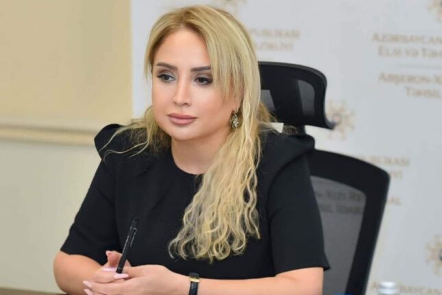 Sahil Babayev İlhamə Abdullayevanı yola salır – Səs-küylü yeyinti