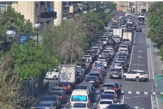 Bakının 3 yolunda tıxac var – SİYAHI