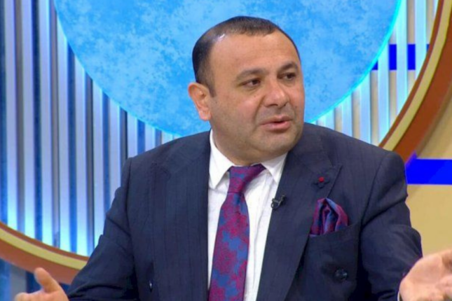 Aşıq Namiq: “On il efirdə aparıcılıq etdim, bir nəfər açıq-saçıq geyinəni efirə çıxmağa qoymurdum”