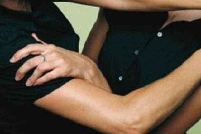 Sosial şəbəkədə paylaşdığı statusa görə xəstəxana əməkdaşı döyüldü – QƏRAR