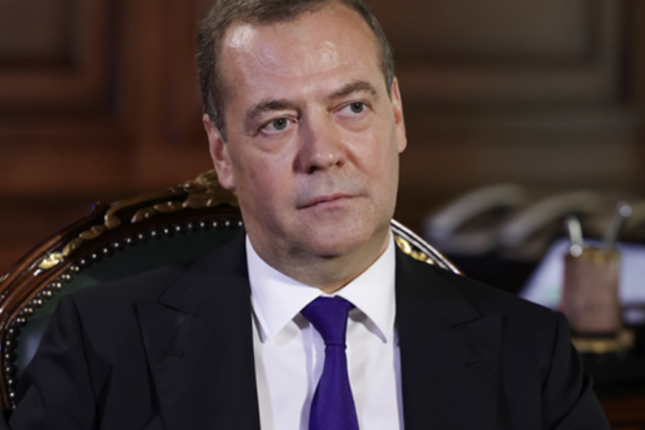 Trampın bəyanatına ironik cavab verdi