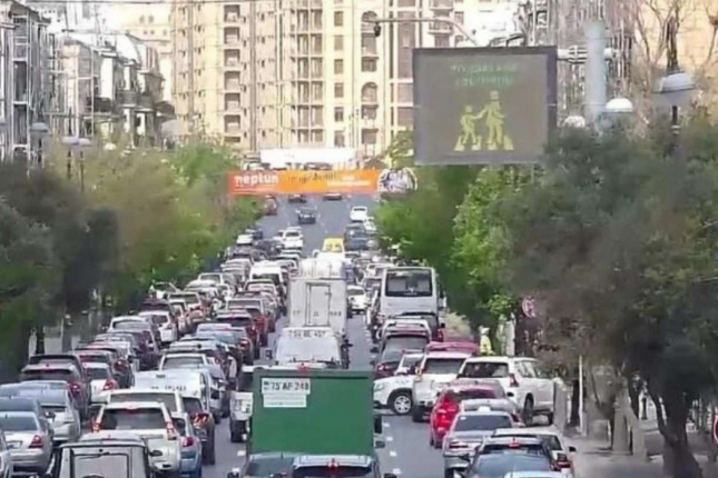 Bakıda bu yollarda sıxlıq var – SİYAHI