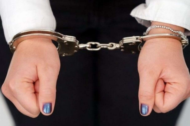 Rüşvət alan bağça müdiri həbs olundu