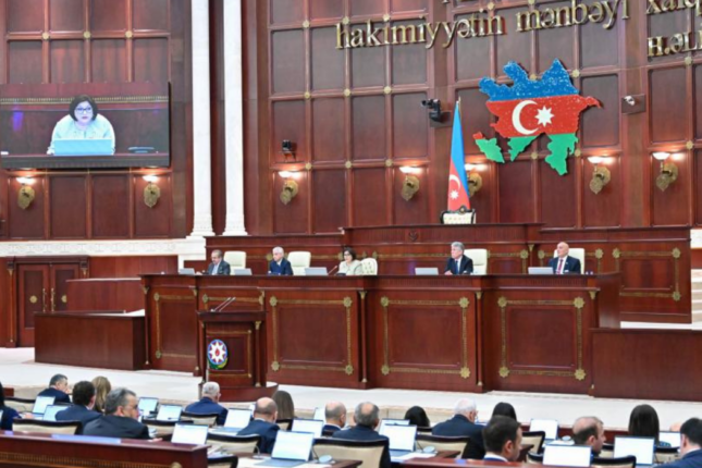 Deputatlar sabahdan tətilə çıxır