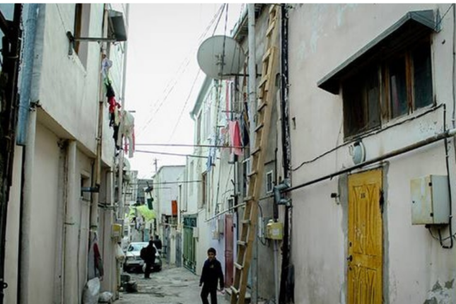 Bakının bu qəsəbəsi sökülür – sakinlər nə edəcək?