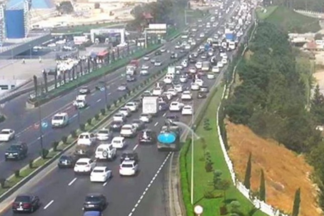 Paytaxtın iki əsas prospektində TIXAC var