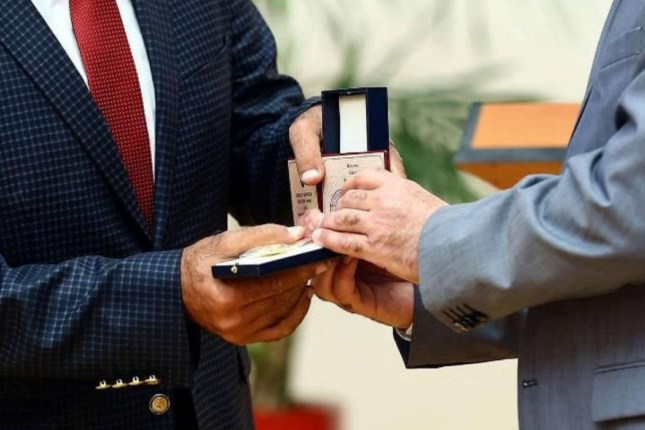 “Əməkdar” və “Xalq” fəxri adları olan şəxslərin sayı AÇIQLANDI