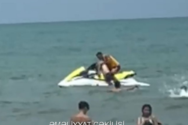 Dənizdə batan gənc son anda xilas edildi – VİDEO