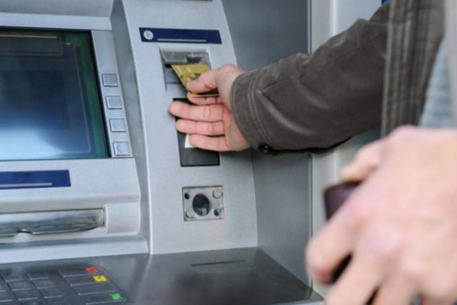 Azərbaycanda bu müavinətlər və təqaüdlər artırıldı