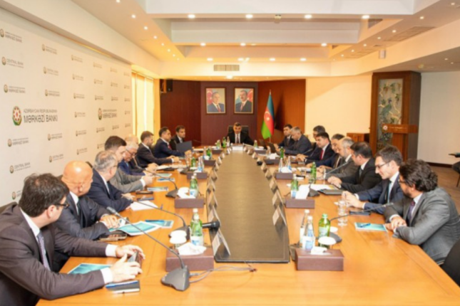Taleh Kazımov bank rəhbərlərini TOPLADI