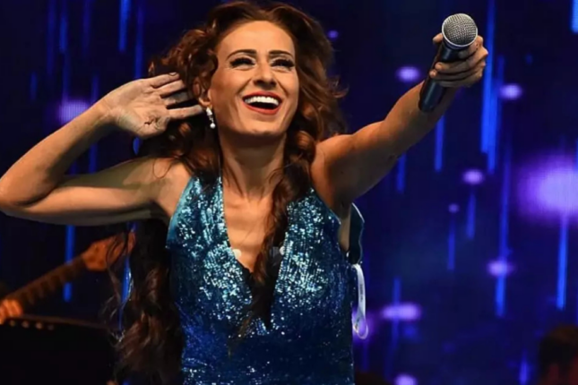 Yıldız Tilbe xəstəliyə tutuldu – mikrofon belə tuta bilməyəcək