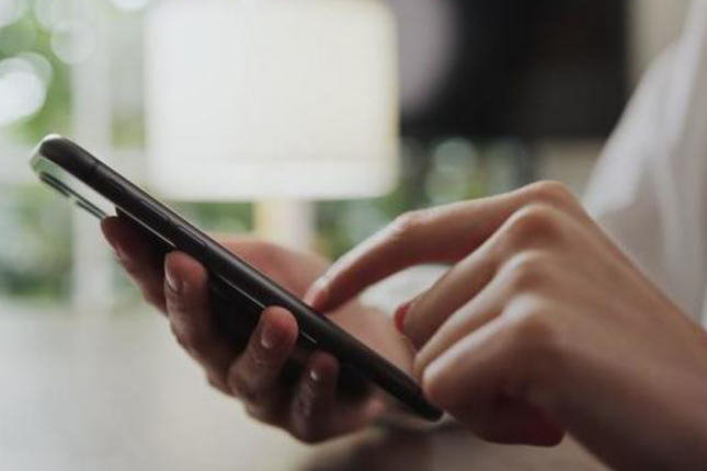 Telefon almaq istədilər, dələduzluğun qurbanı oldular – Video