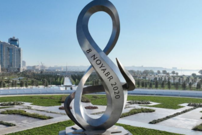 Qurbanqulu Berdiməhəmmədov Zəfər parkını ziyarət edib