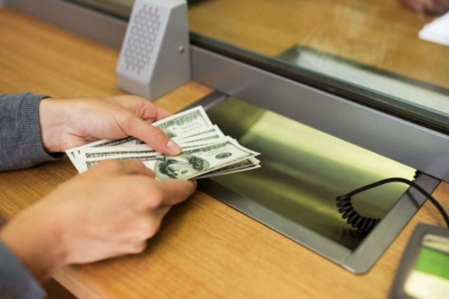 Bu ölkə Rusiyaya pul köçürmələrini dayandırdı