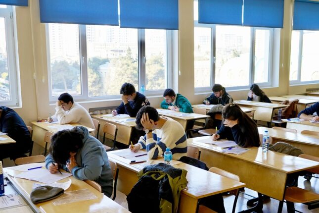 13 min nəfər magistr adını qazanıb