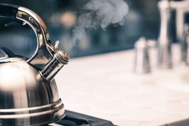 Göygöldə ata oğlunun başına çaydan çırpdı – Buna görə…