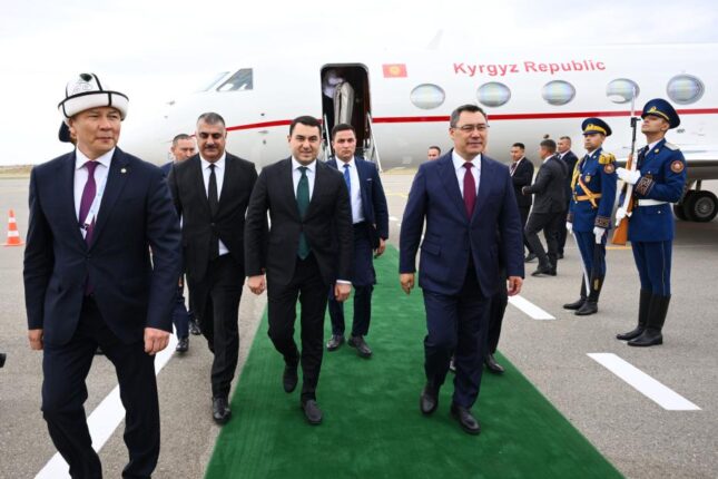 Qırğızıstan Prezidenti Sadır Japarov Azərbaycana səfərə gəlib