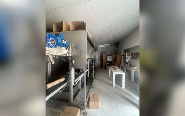 Suyu bu şəraitdə istehsal edirmişlər – Fotolar