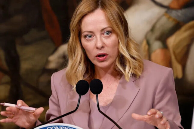 Porno platforması baş nazirin saxta fotolarını dərc etdi