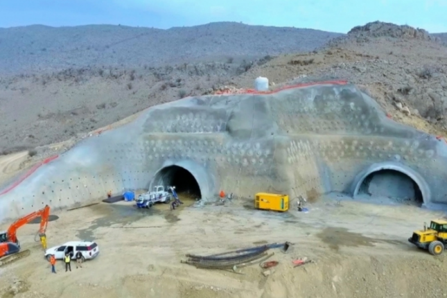 “Zəngəzur dəhlizi işə düşərsə, Türkiyə logistika baxımından sərbəst olacaq”