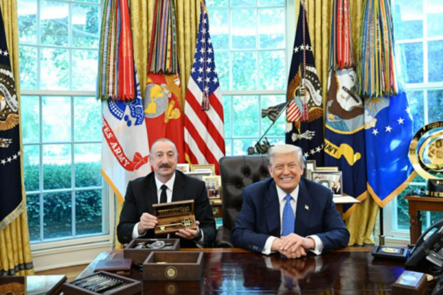 Ağ Evin rəmzi açarı indiyədək kimlərə hədiyyə edilib?  (ARAŞDIRMA)