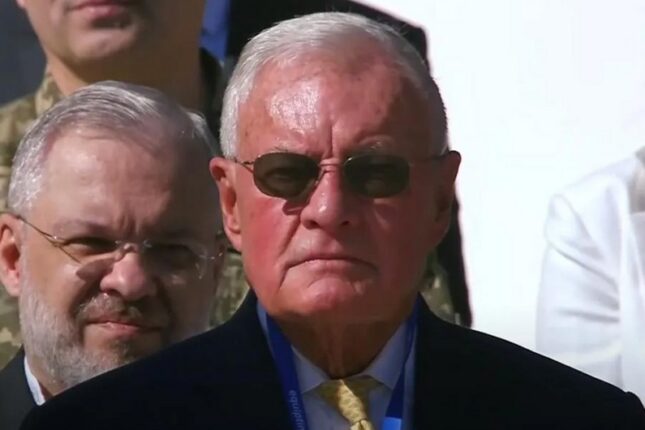 Trampın xüsusi nümayəndəsi Ukraynanın Müstəqillik Günü mərasimində iştirak edir