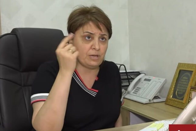 İş masasına həbs qoyulan baş həkim vəzifəsindən gedib