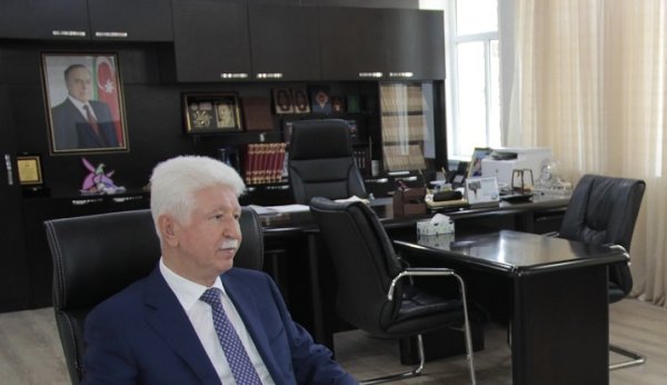 Cəlilabadın icra başçısı bordürləri 50 min manata dəyişmək istəyir