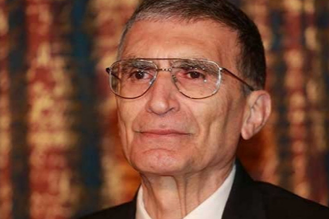 Əziz Sancar Şimali Kipr Türk Respublikası vətəndaşı oldu