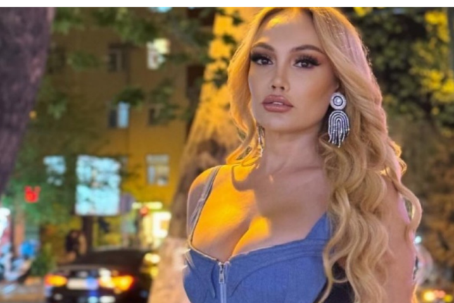 Nura Suri səhnəyə elə geyimdə çıxdı ki… – Foto