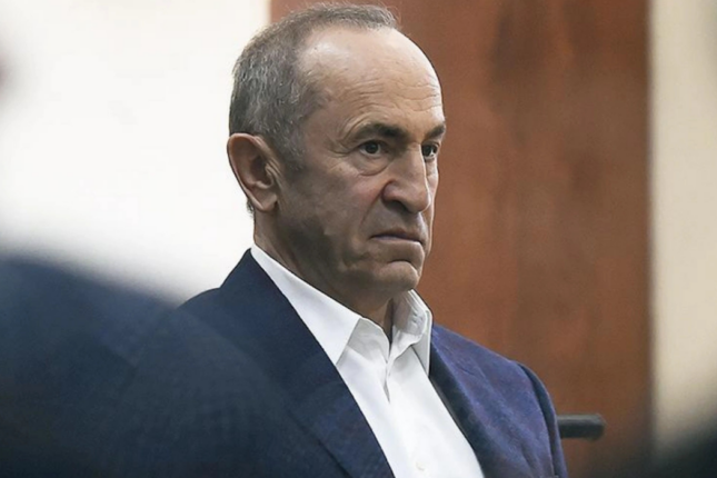 Robert Koçaryan: “Sülh müqaviləsi dəyərsiz kağız parçası olmayacaq”