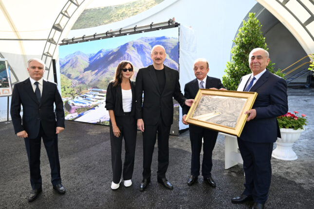 Prezidentlə xanımı Murovdağ tunelində – Fotolar