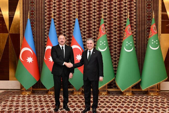 İlham Əliyev Berdiməhəmmədovla təkbətək görüşdü