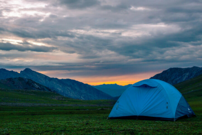 Açıq havada kempinqə üstünlük verənlərə XƏBƏRDARLIQ – VİDEO