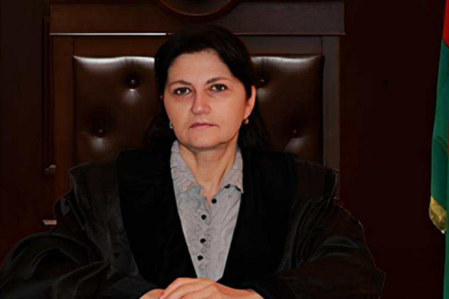 Mədinə Bağırova təqaüdə göndərildi