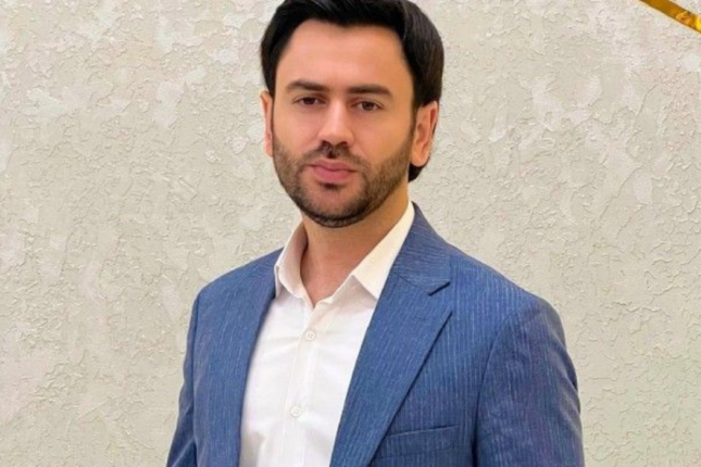 “Qonorardan əvvəl mən çıxış etdiyim yer, məkan, necə olacağı haqda soruşuram” – Üzeyir