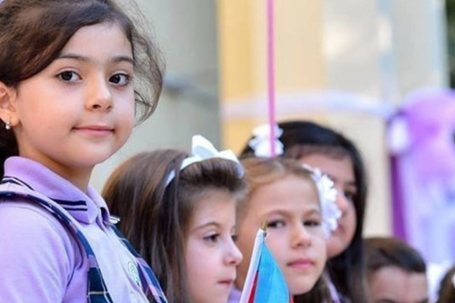 4000-dən çox şagird məktəbini dəyişmək istəyir