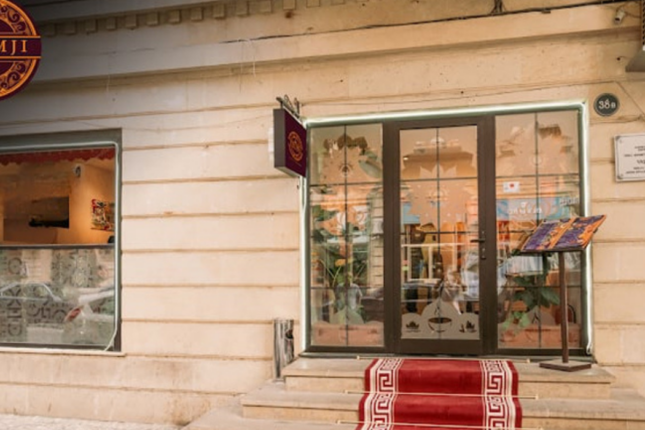 “PremJi Indian Restaurant” cərimə edildi