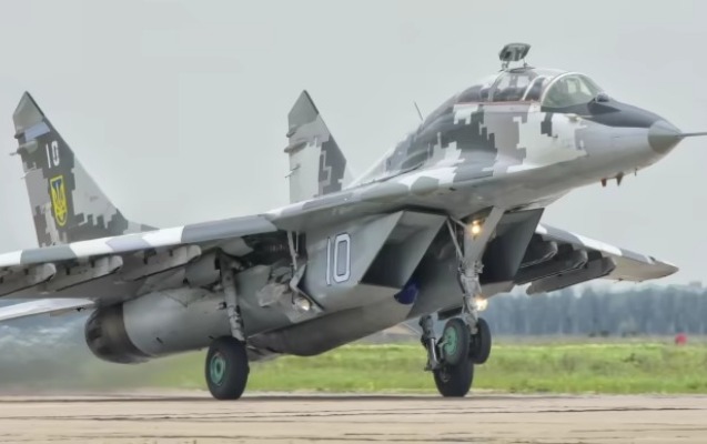 Ukraynada qırıcı təyyarə qəzaya düşdü, pilot öldü