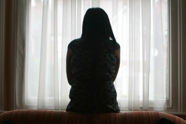 Qadın onu döyən sevgilisini məhkəmədə bağışladı