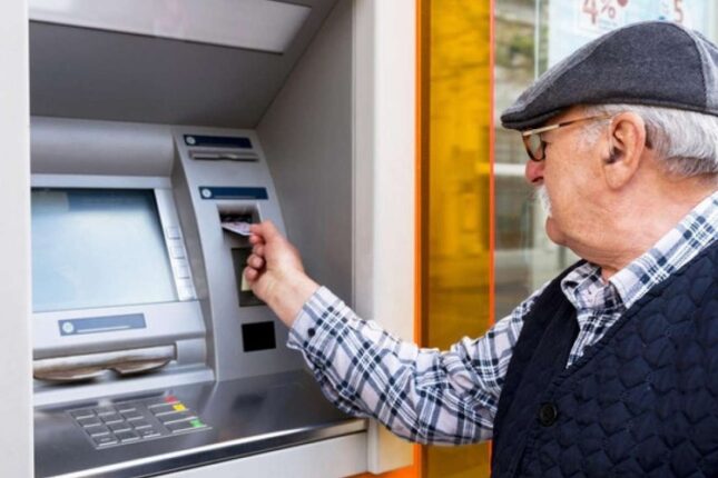 Avqustun pensiyası bu tarixdə ödəniləcək